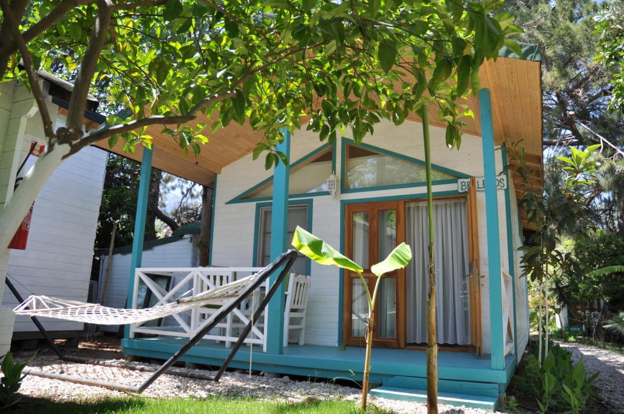 Bellerofon Beach Otel Чирали Экстерьер фото