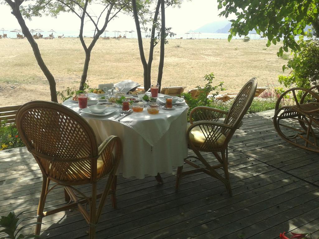 Bellerofon Beach Otel Чирали Экстерьер фото